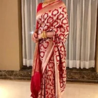 Red Wedding Wear Weaved Banarasi Silk Saree